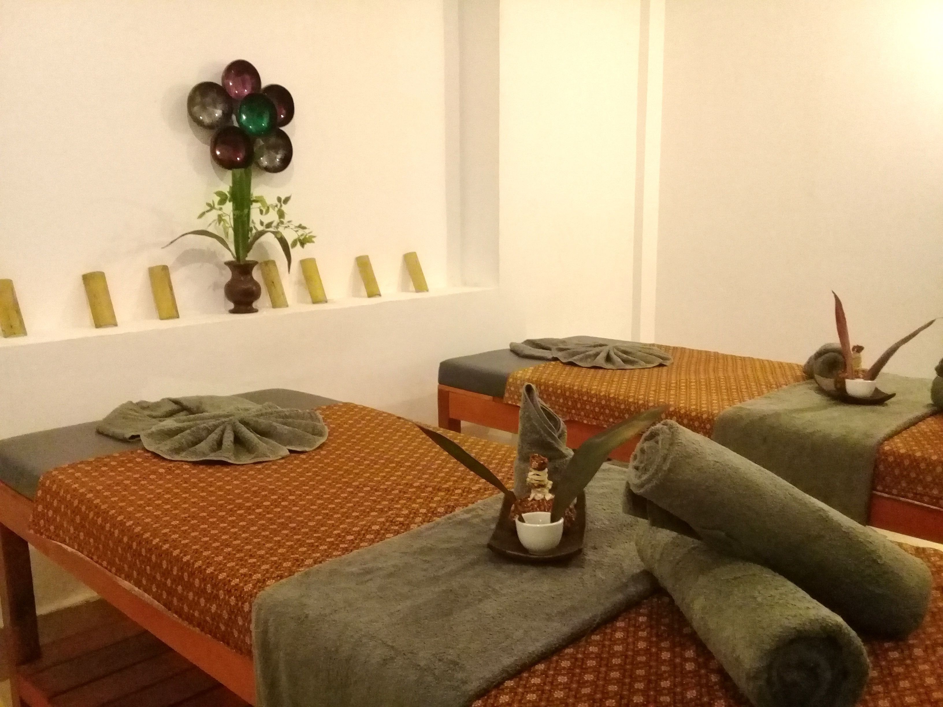 aromatherapy, thai massages, body wraps, body scrubs, facials