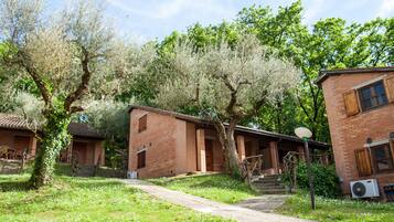 Alpehytte, 1 soverom, ved basseng | Dundyner og wi-fi (inkludert)