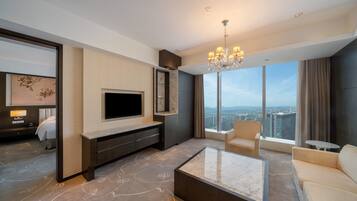 Minibar, in-room safe, individually decorated, desk