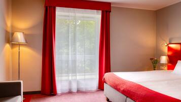 Soundproofing, free cribs/infant beds, free WiFi, bed sheets