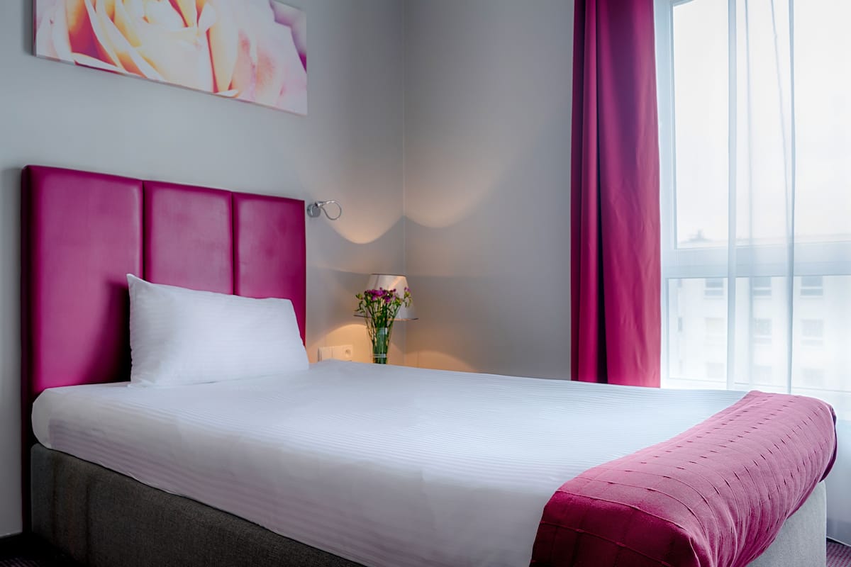 Soundproofing, free cribs/infant beds, free WiFi, bed sheets