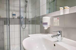 Gratis toiletartikler, hårtørrer, håndklæder