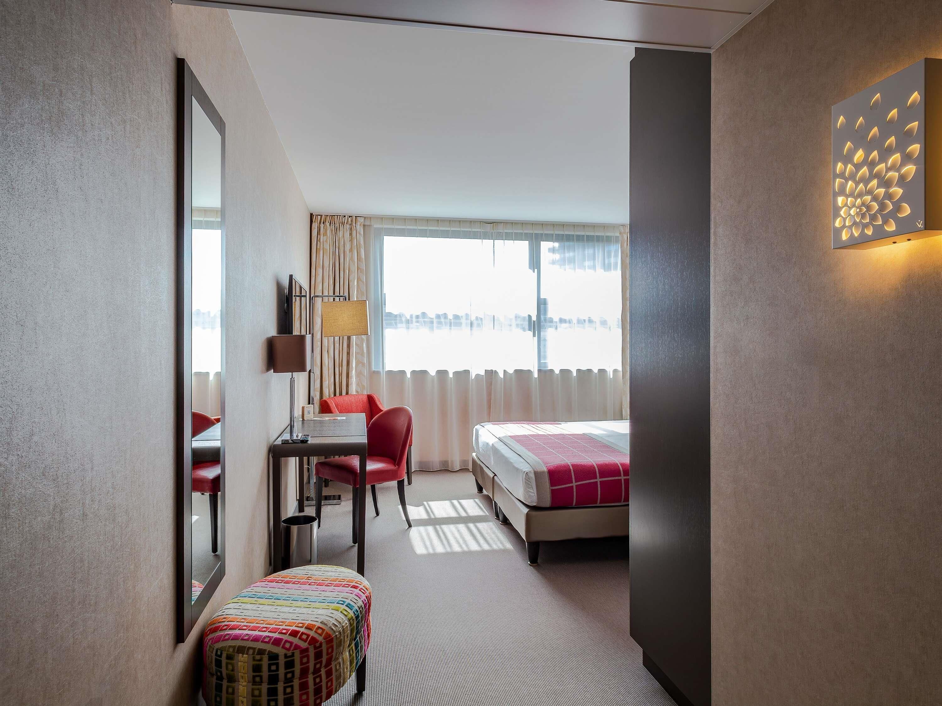 Chambre Classique, 1 lit double | Articles gratuits dans le mini-bar, coffres-forts dans les chambres