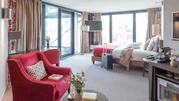 Suite Junior, 1 lit double | Literie hypoallergénique, articles gratuits dans le mini-bar