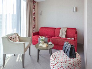 Family Suite, Multiple Beds | Hypo-allergenic bedding, free minibar, in-room safe, desk - Mercure Clermont Ferrand Centre Jaude (Clermont-Ferrand)
