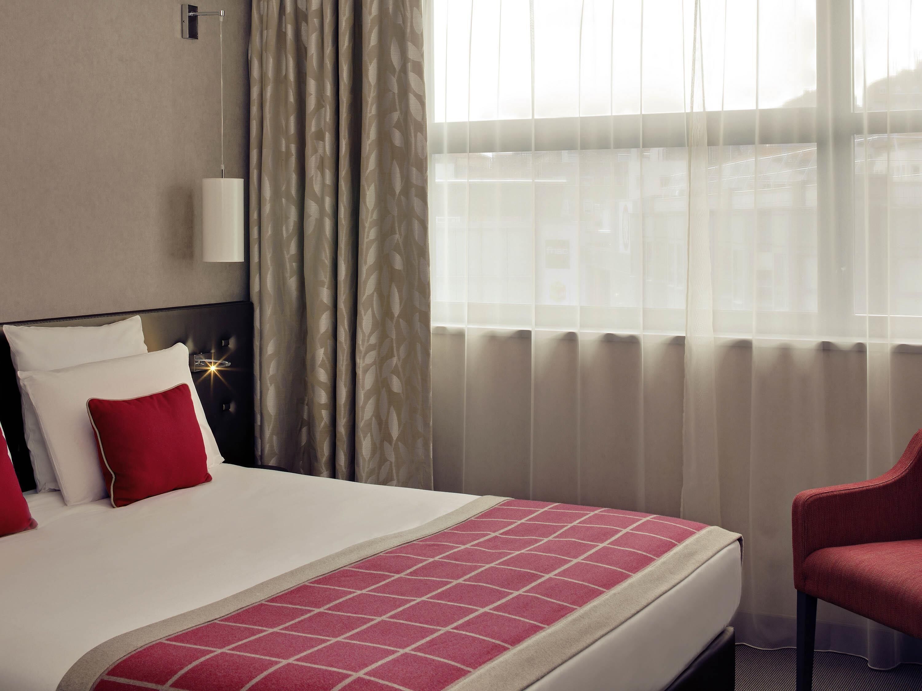 Classic-Zimmer, 1 Doppelbett | Kostenlose Minibar, Zimmersafe, Schreibtisch, Verdunkelungsvorhänge