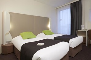 Standard Room, 2 Twin Beds | Premium bedding, desk, soundproofing, free cribs/infant beds - Campanile Hotel Lille Euralille (La Madeleine)