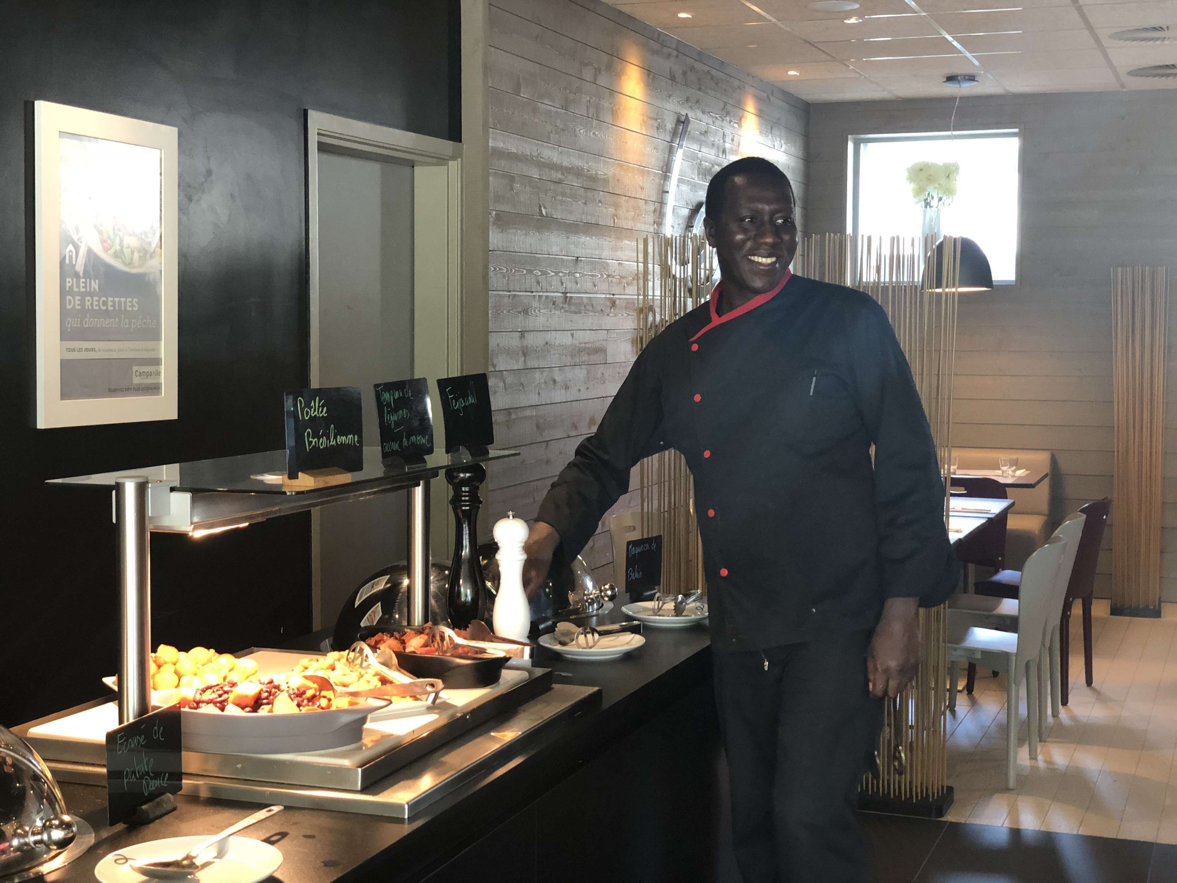 breakfast, lunch and dinner served