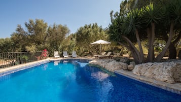 Sæsonbestemt udendørs pool