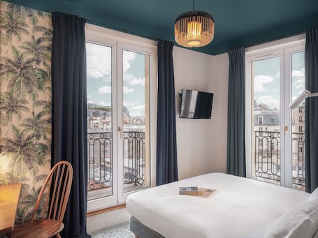 View from room. Hôtel Edgar & Achille
