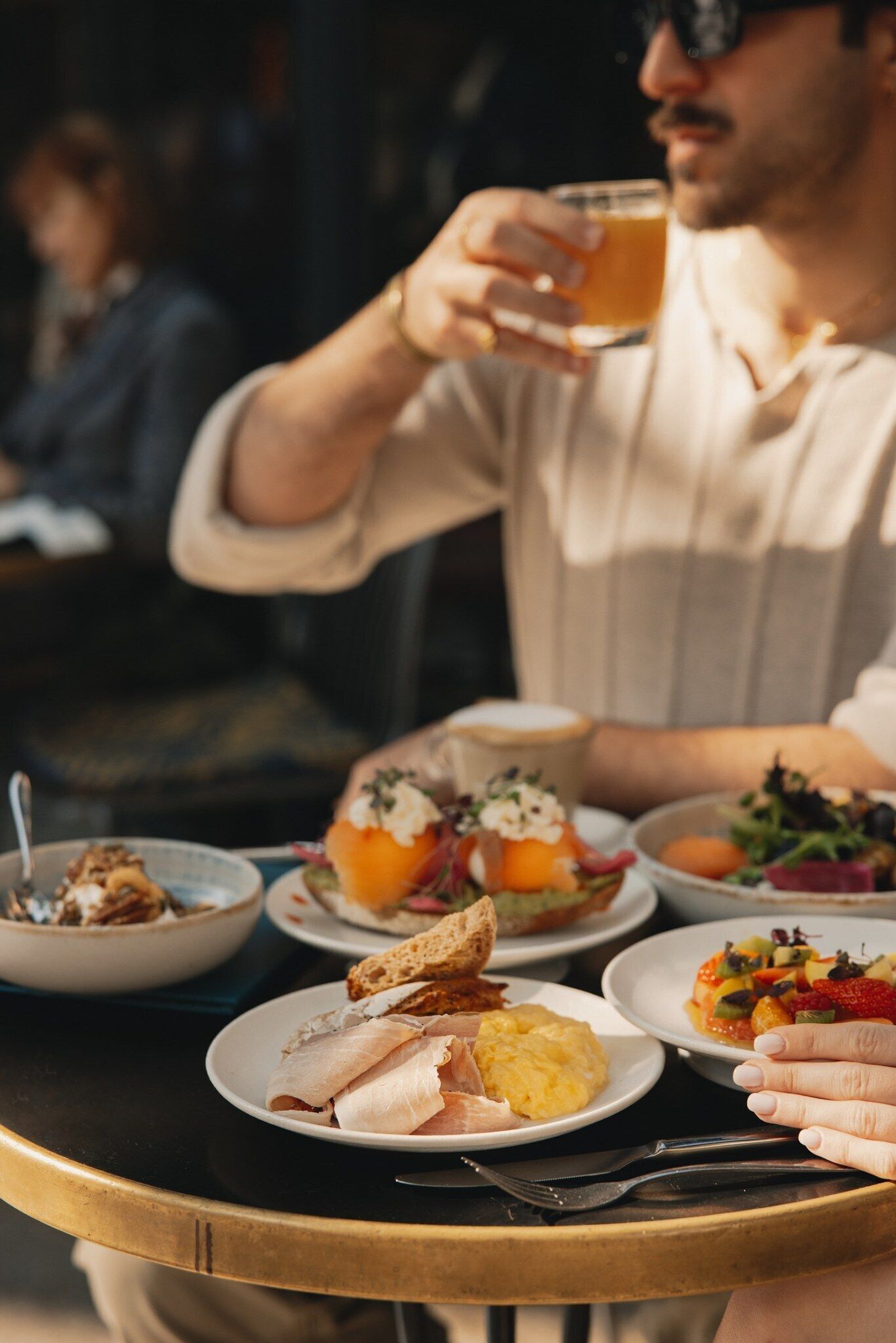 daily full breakfast (eur 19 per person)