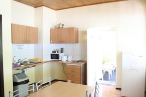 Private kitchen - Fortuna Hostel (Vilnius)
