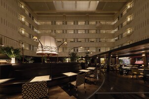 Der serveres morgenmad, frokost og aftensmad