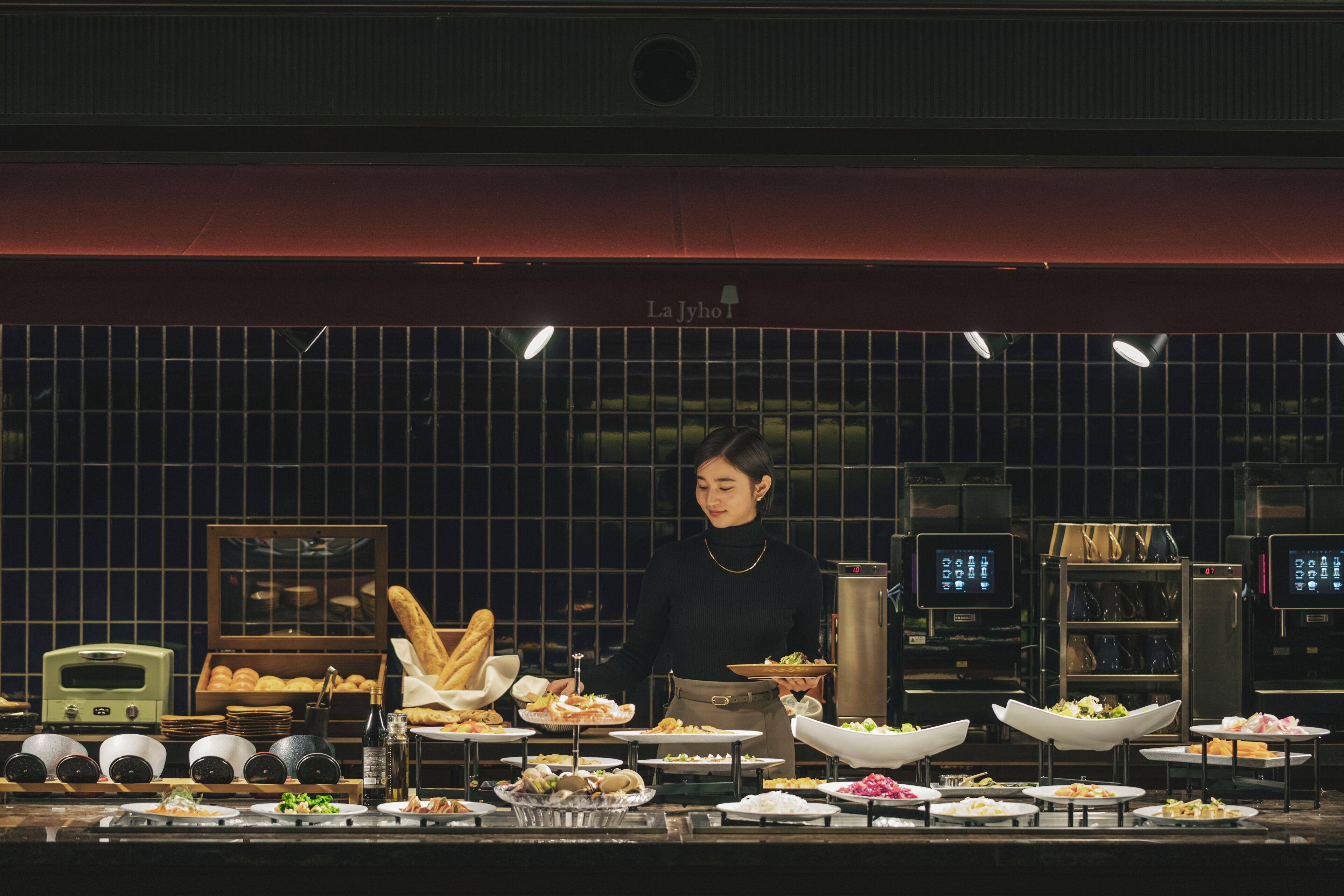 Petit déjeuner, déjeuner et dîner servis sur place