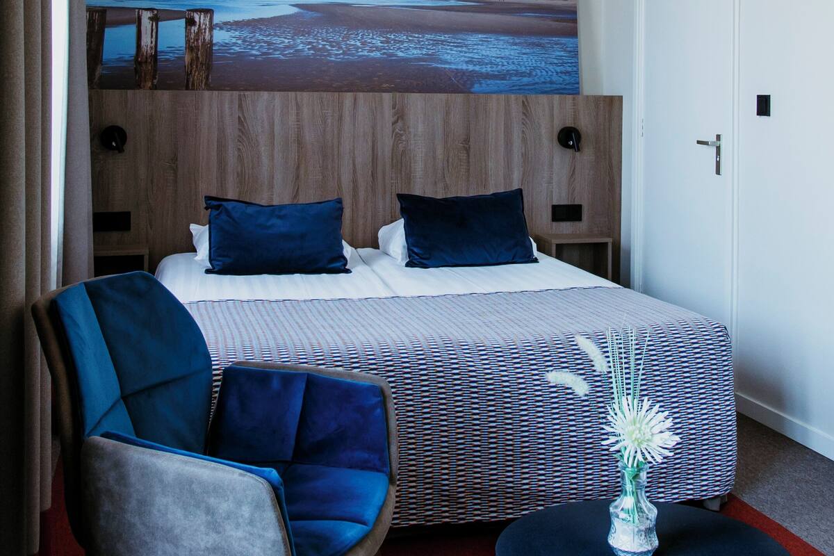 double room | in-room safe, free wifi, bed sheets