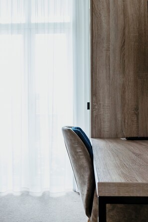 Double Room, Bathtub | In-room safe, free WiFi, bed sheets - Hotel Restaurant Victoria (Bergen aan Zee)