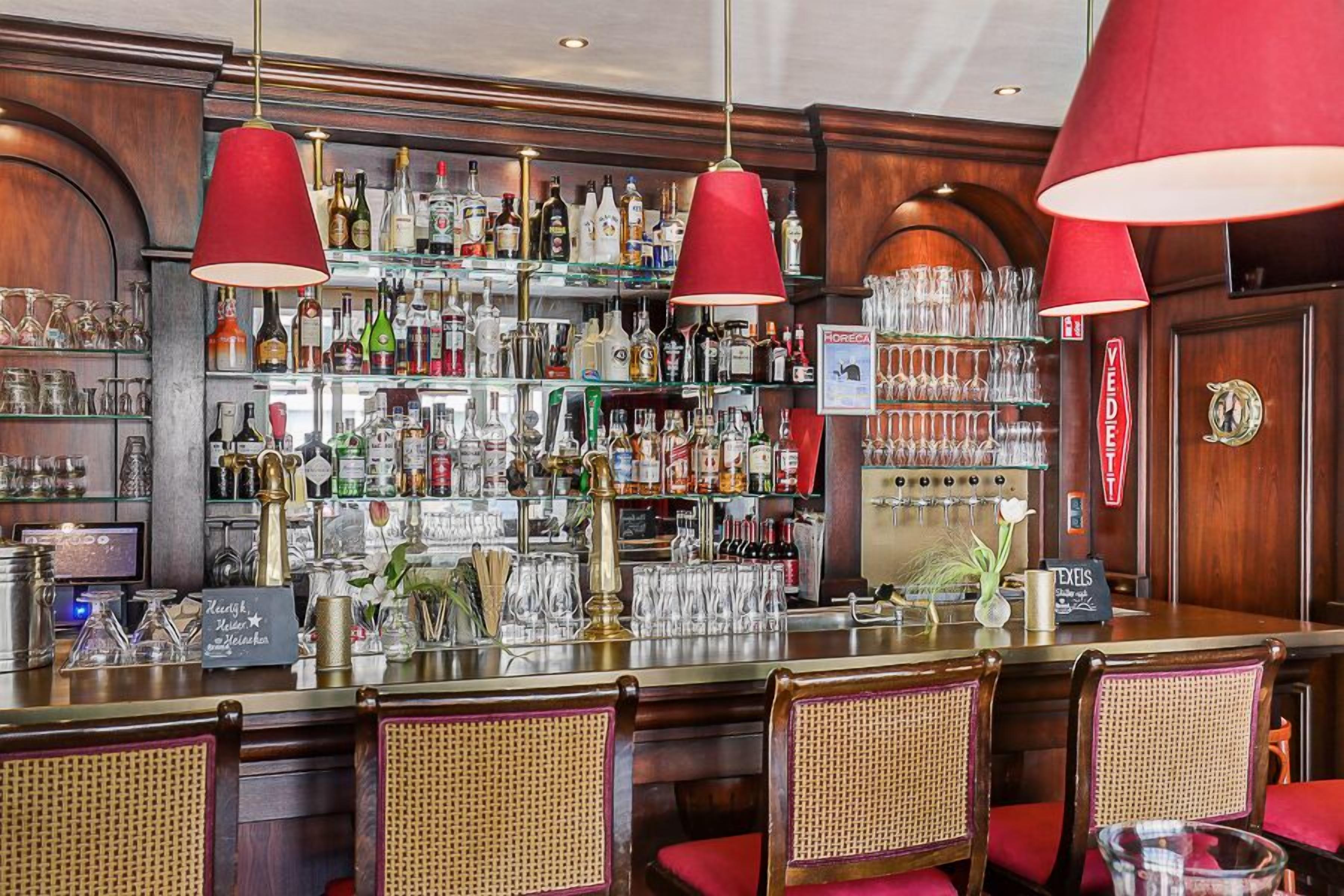 Bar (in der Unterkunft)