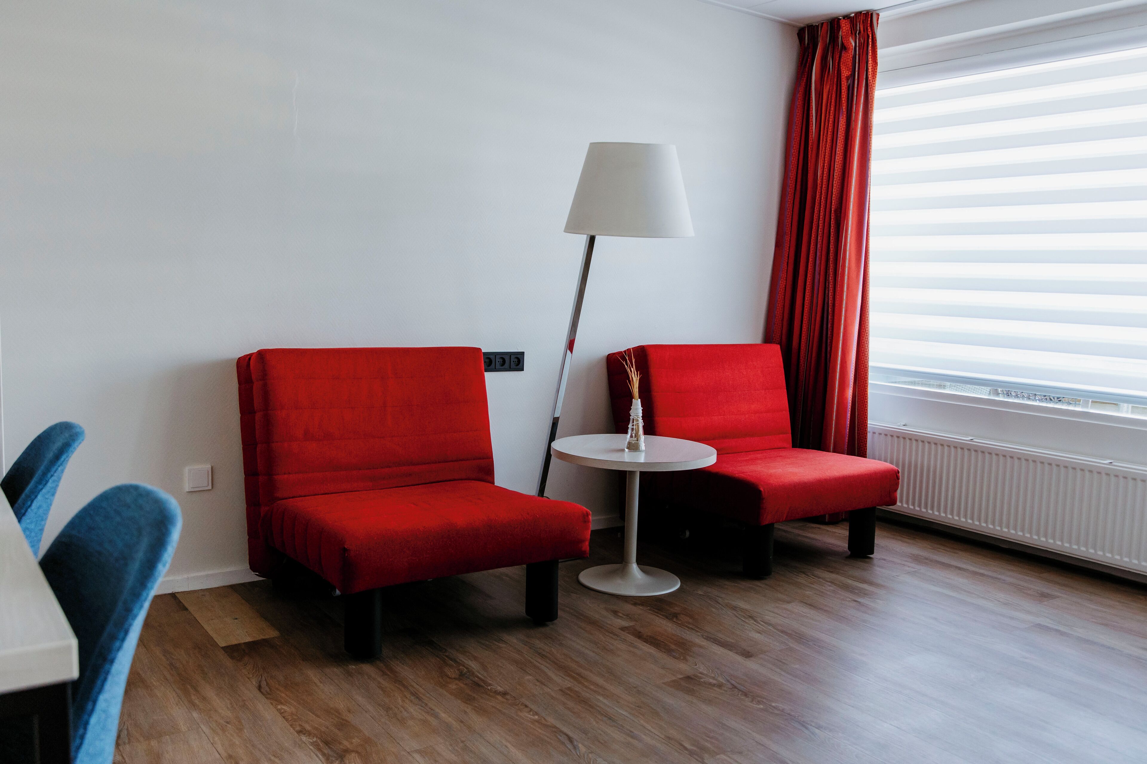 family room (bathtub) | in-room safe, free wifi, bed sheets