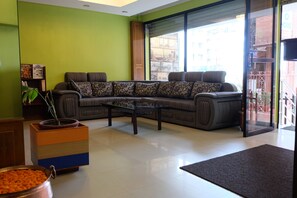 บริเวณนั่งเล่นที่ล็อบบี้