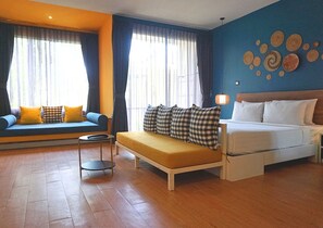 Deluxe King Garden View | Peti besi dalam bilik, meja, Wi-fi percuma, cadar katil 