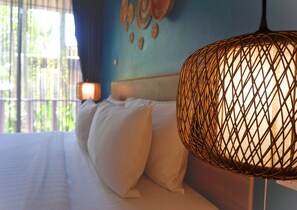 Deluxe King Garden View | خزنة داخل الغرفة ومكتب وواي فاي مجانًا وملاءات أسرّة