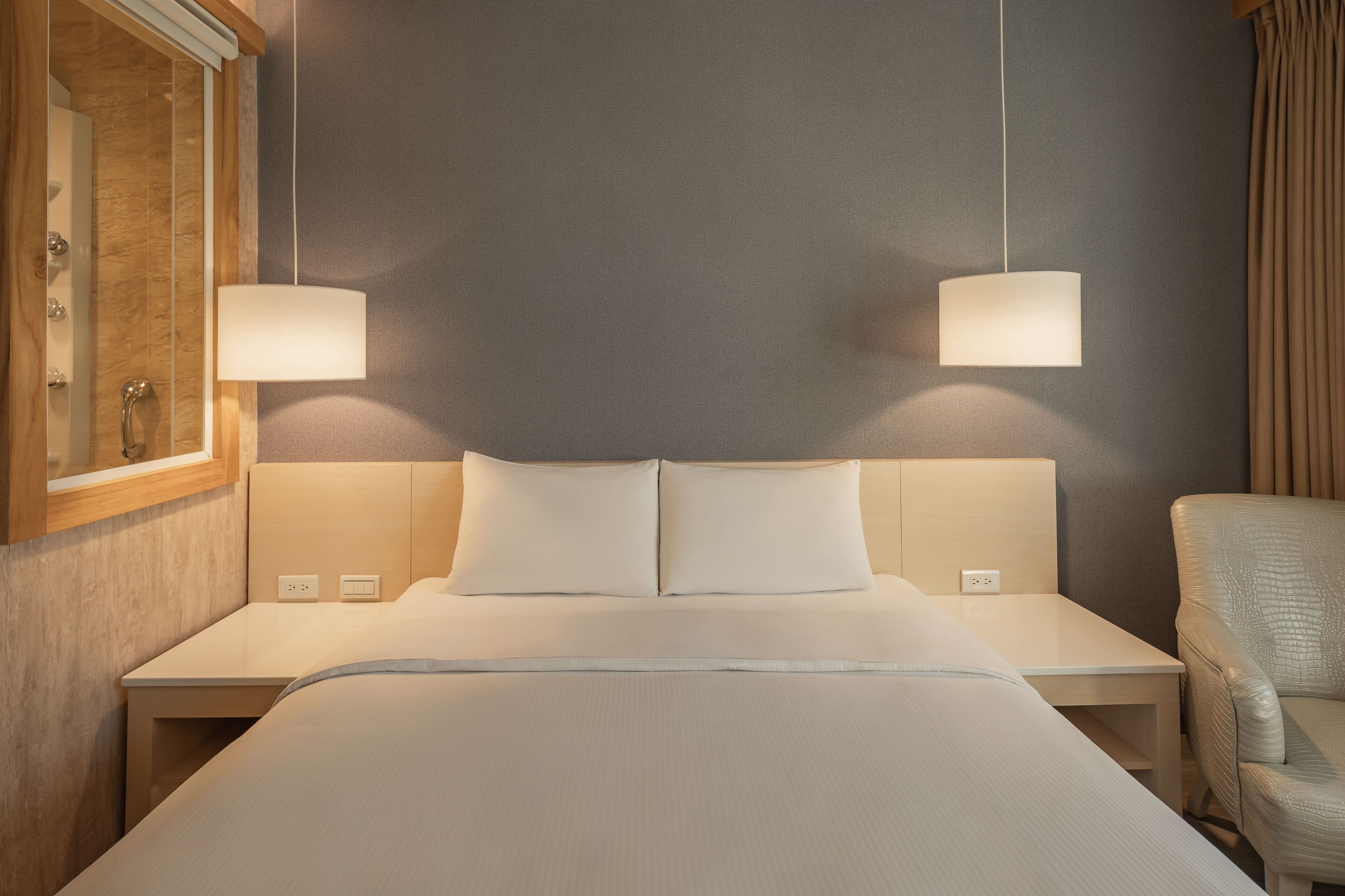 standard room, 1 double bed | premium bedding, down duvets, pillow-top beds, individually decorated