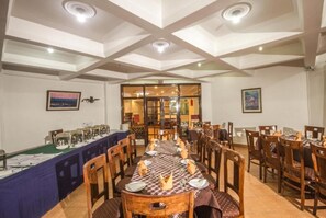 Restaurant - Anand Palace Hotel (Udaipur)