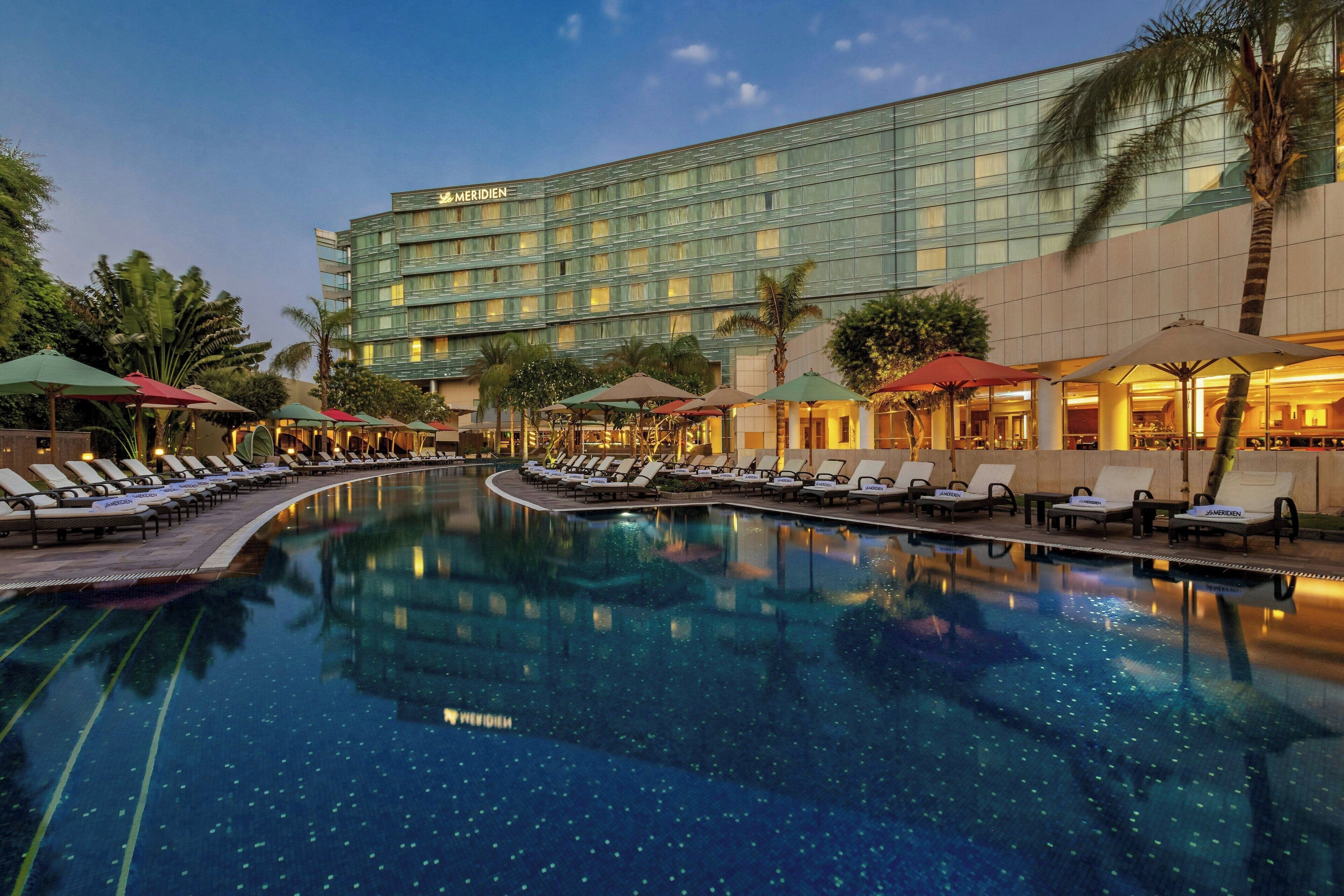 outdoor pool, open 8:00 am to 6:00 pm, pool cabanas (surcharge)