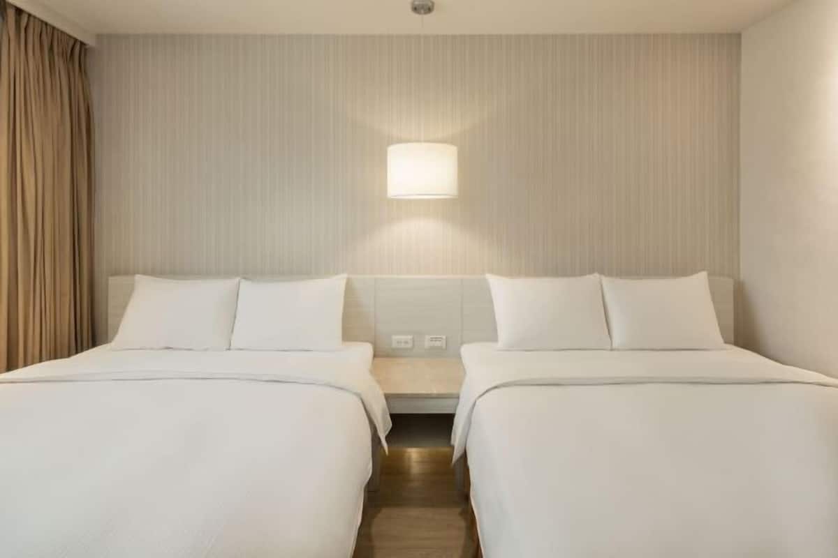 Desk, blackout curtains, soundproofing, free WiFi