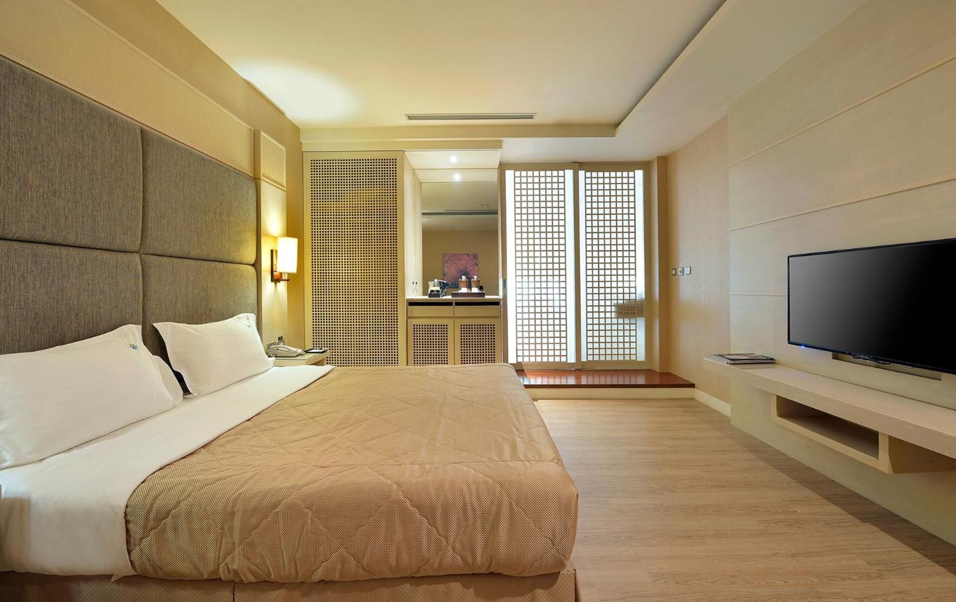 minibar, in-room safe, soundproofing, free wifi