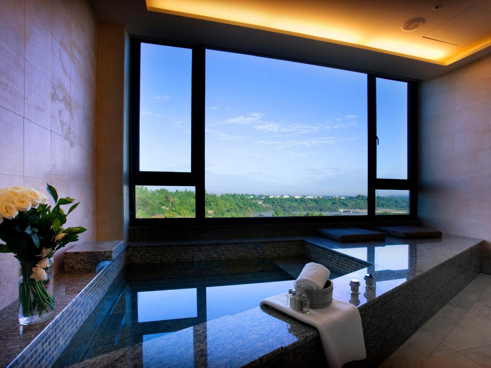 body treatments, deep-tissue massages, body scrubs, detox wraps