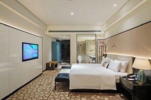 Business-Zimmer, 1 King-Bett | Minibar, Zimmersafe, Schreibtisch, Verdunkelungsvorhänge