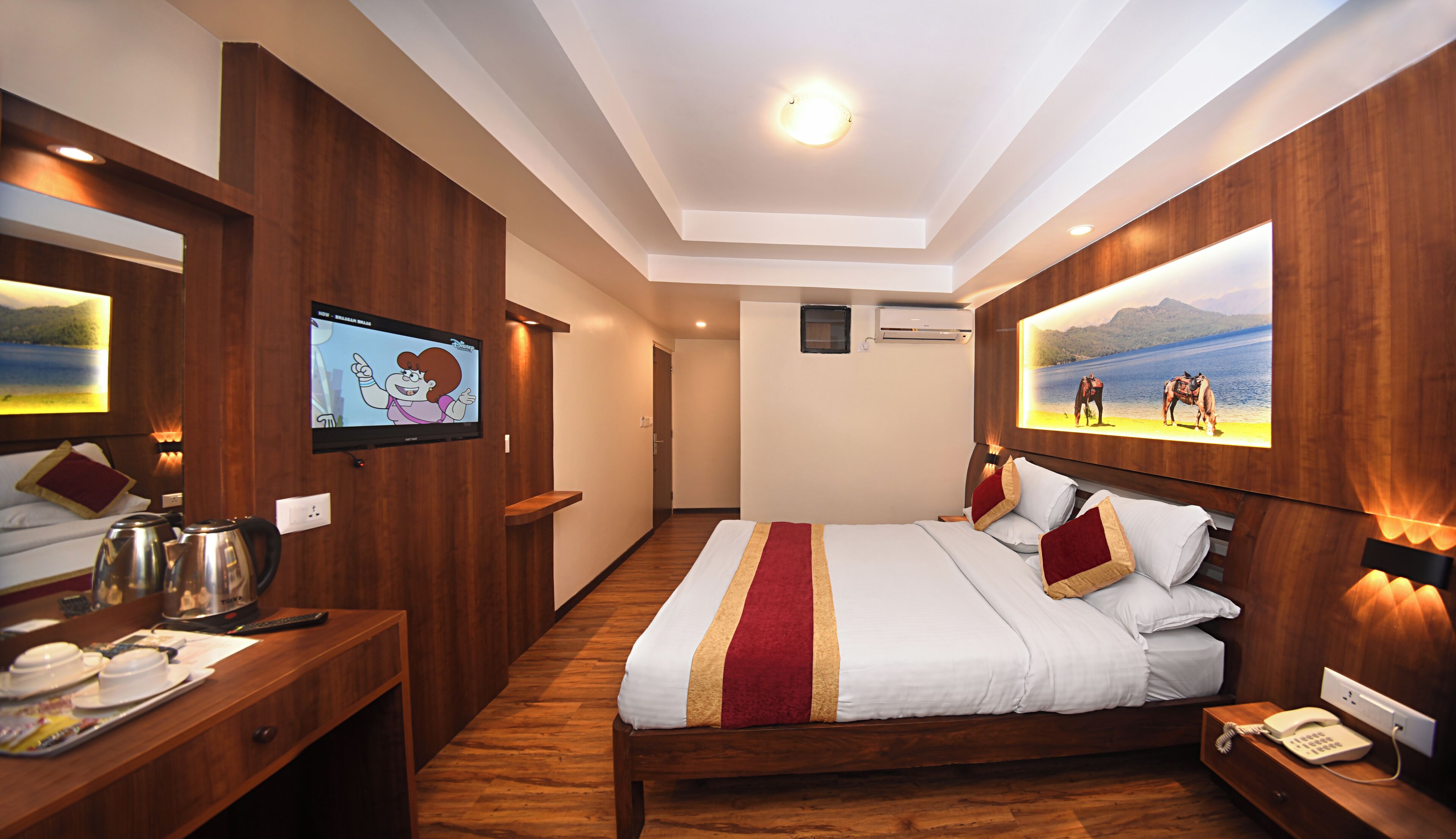 deluxe double room | in-room safe, desk, soundproofing, iron/ironing board