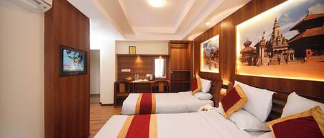 Quarto família, 1 quarto | Cofres nos quartos, escrivaninha, quartos à prova de som