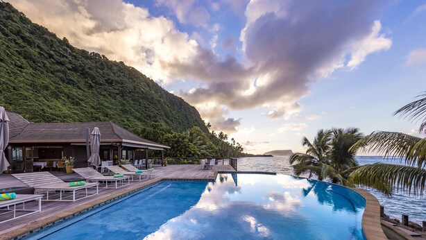 2 outdoor pools, sun loungers - Aga Reef Resort (Lalomanu)
