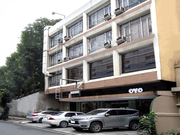 Exterior - Rosas Garden Hotel (Manila)