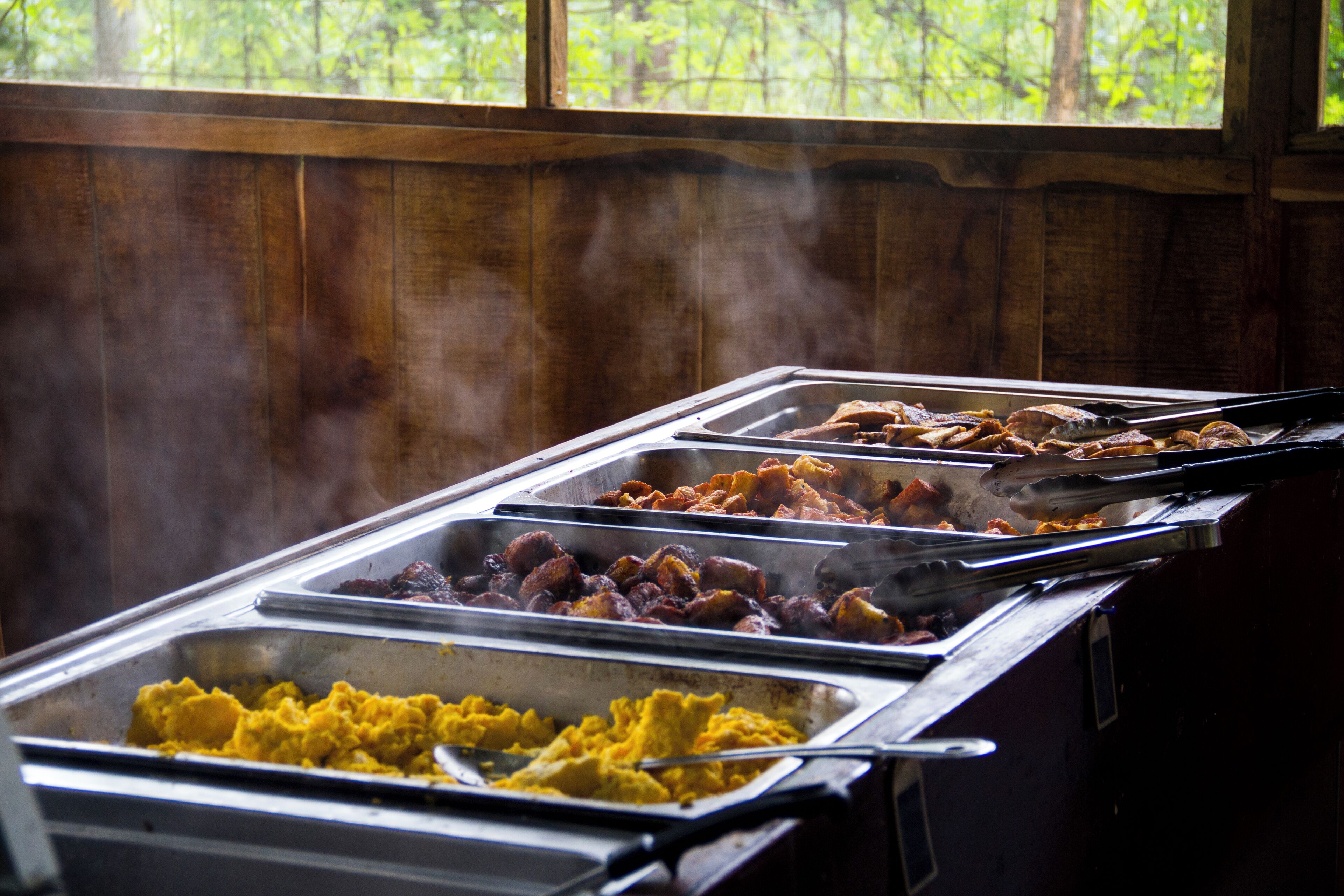 breakfast, lunch and dinner served