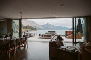 The Penthouse | Lake view