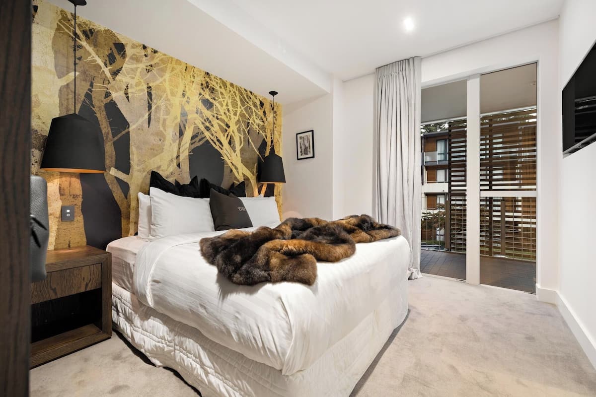 1 bedroom, premium bedding, pillow-top beds, free minibar items