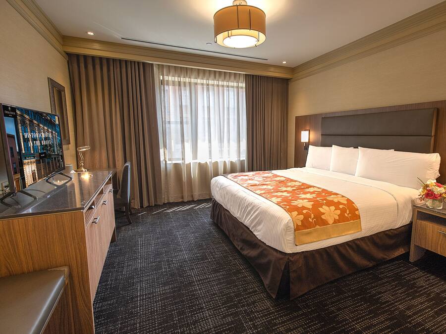 Premium bedding, in-room safe, individually decorated