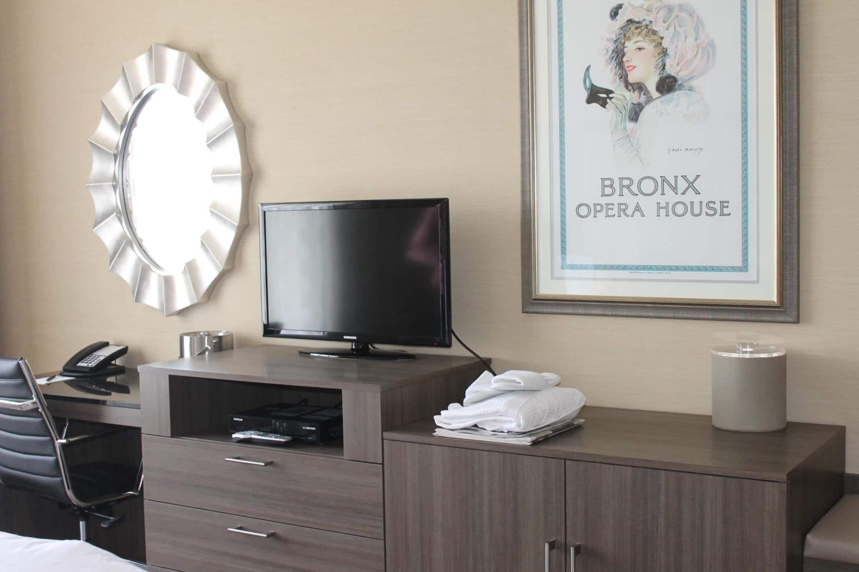 premium bedding, in-room safe, individually decorated