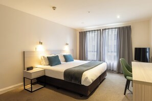 Iron/ironing board, cribs/infant beds, free WiFi, bed sheets - Quest Cathedral Junction Serviced Apartments (Christchurch)