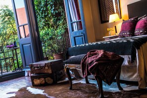 Premium bedding, pillowtop beds, minibar, in-room safe - Be Jardin Escondido by Coppola (Buenos Aires)
