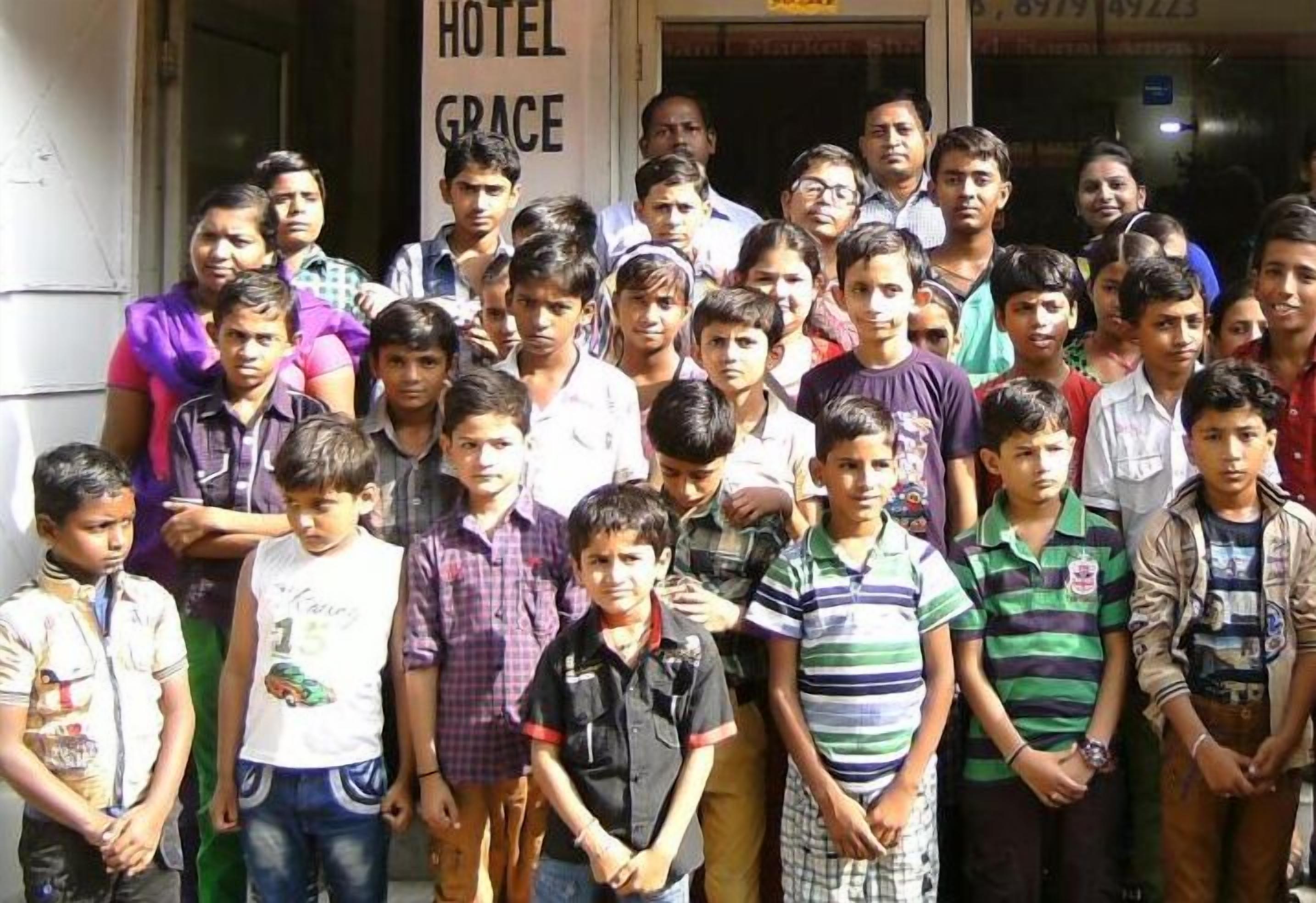 Photo - Goroomgo Viren Plaza Inn Agra - Idgah Bus Station 640m - Perfect Location with Comfortable Room