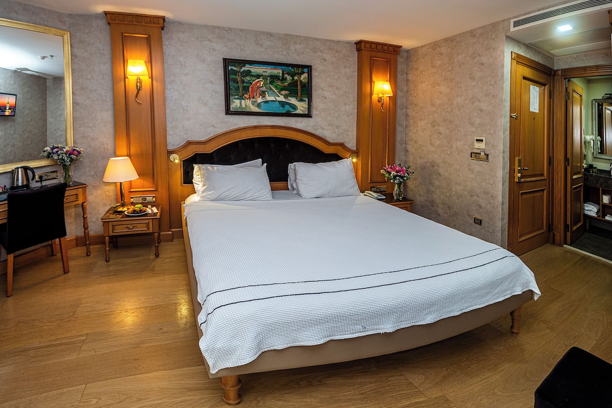 Standard Double Room | Premium bedding, pillowtop beds, free minibar items, in-room safe