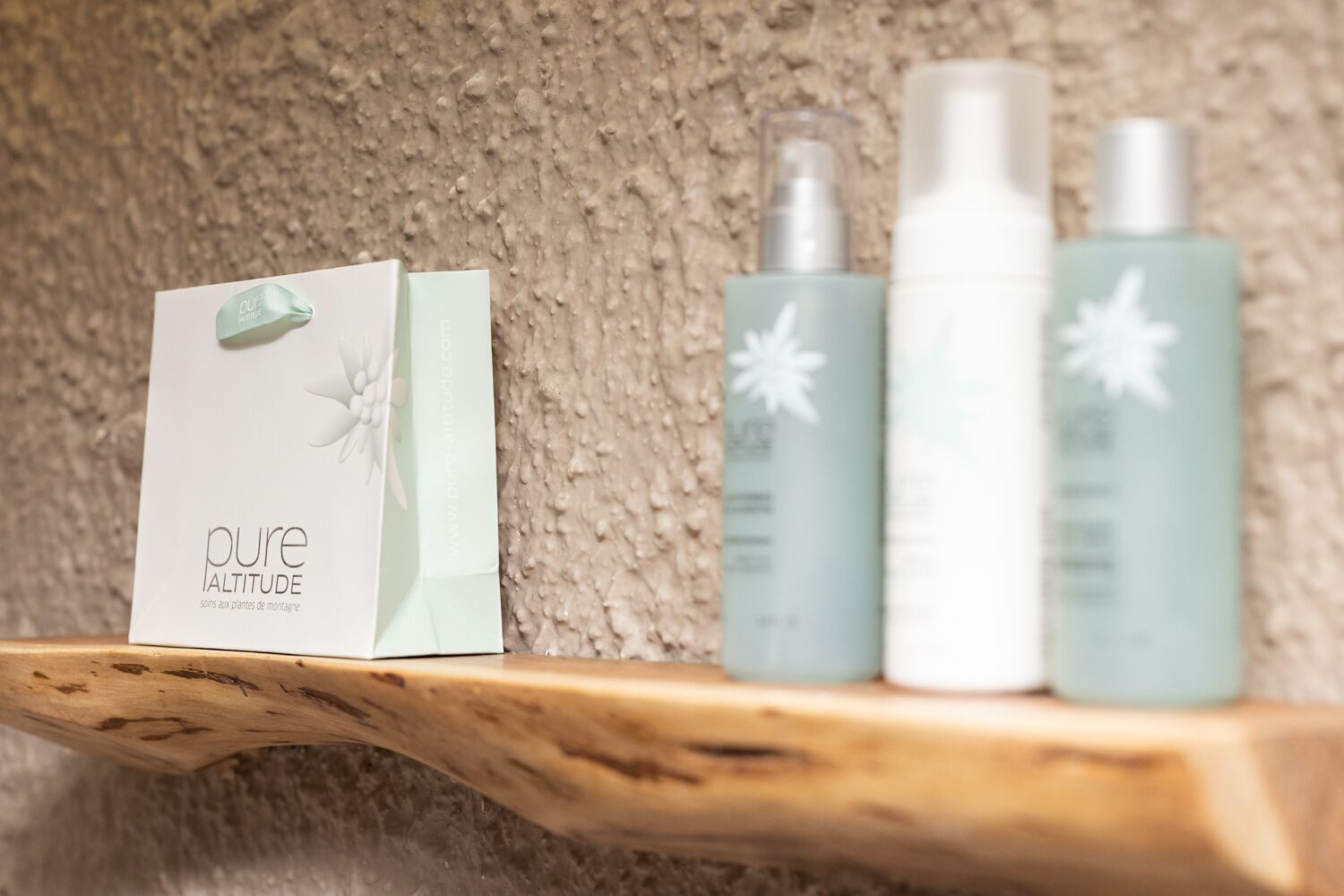 body treatments, hot stone massages, deep-tissue massages, body wraps