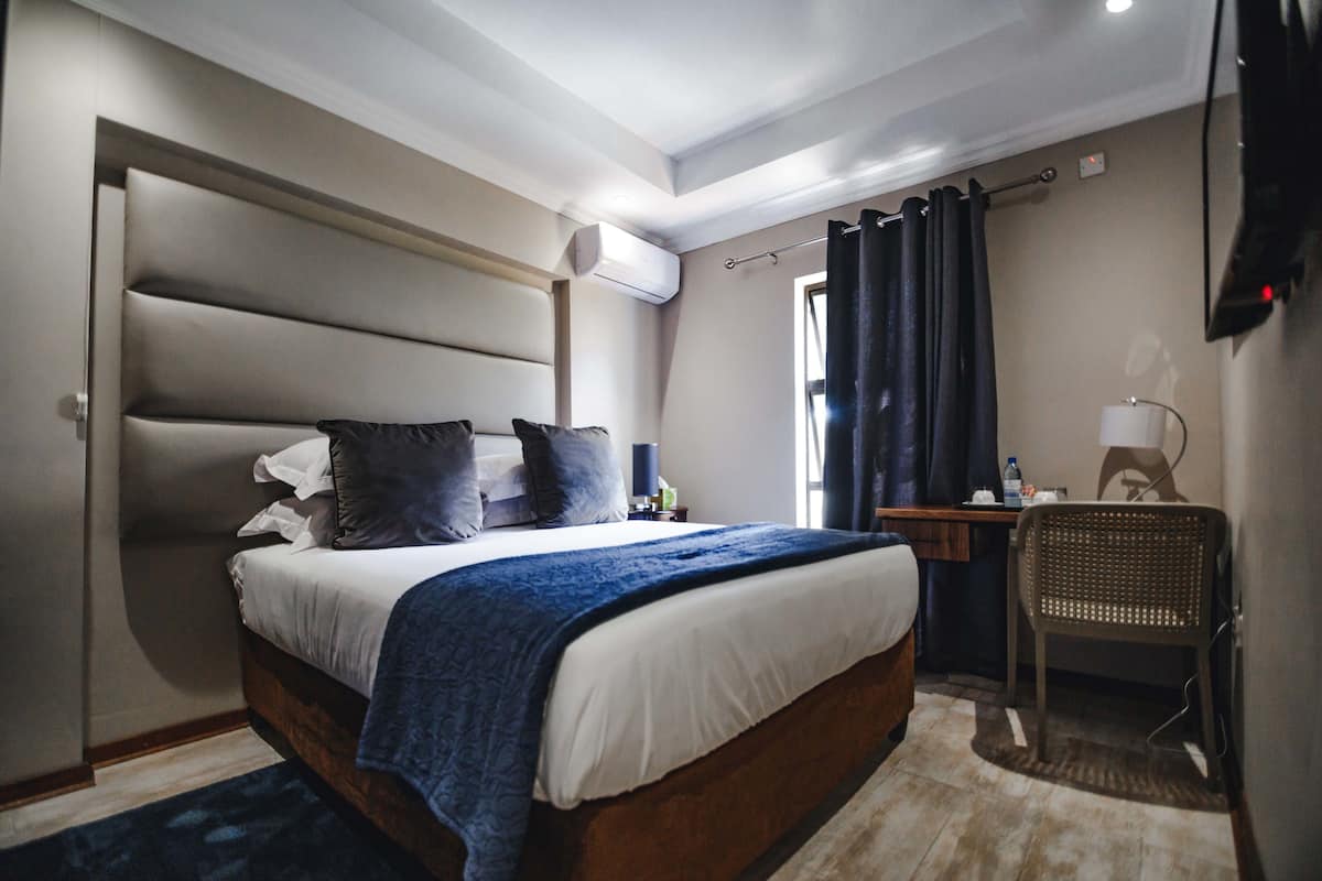 Chambre Double Standard, 1 grand lit