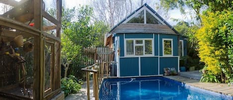 Family Suite | Outdoor pool | 2 outdoor pools, pool umbrellas, sun loungers