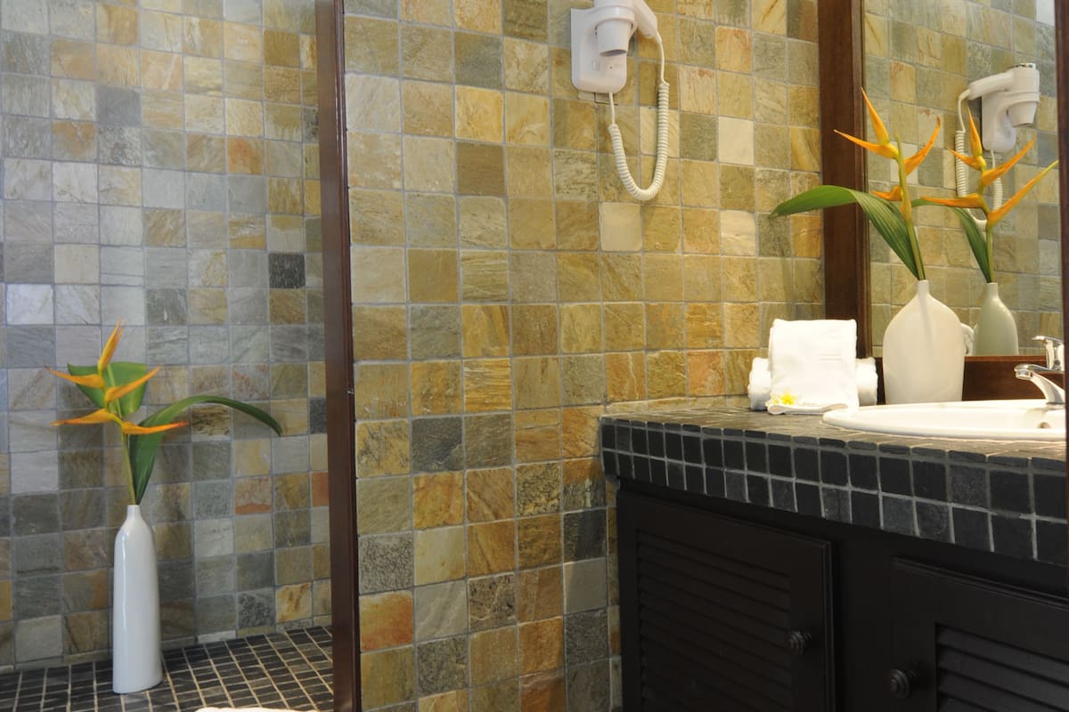 studio | bathroom | hair dryer, towels