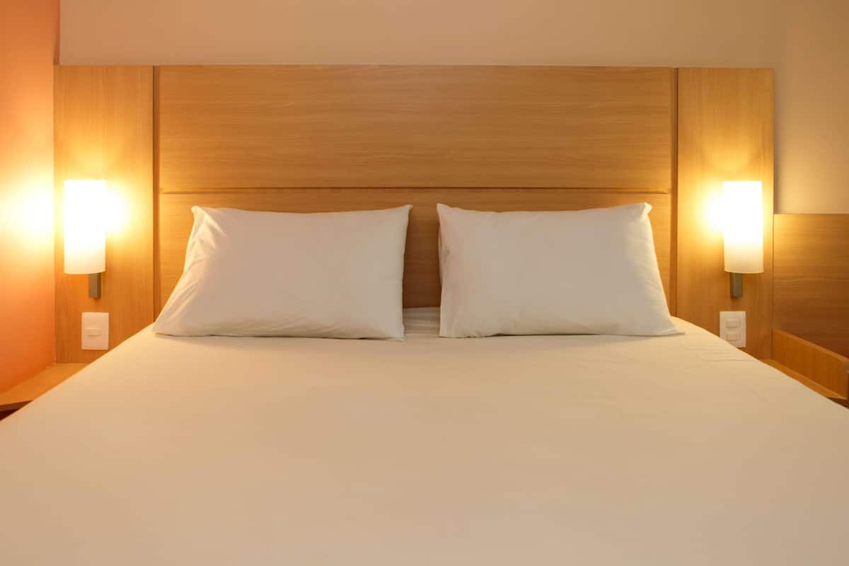 standard room, 1 double bed | minibar, free wifi, bed sheets